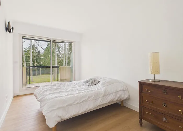 Apartment A 70m De La Plage, Pour 2 Sur *